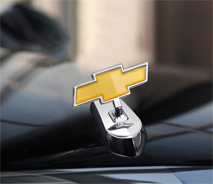 Motorhuvsemblem med billogo