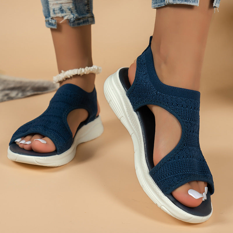 Bekväma, andningsbara platta sandaler