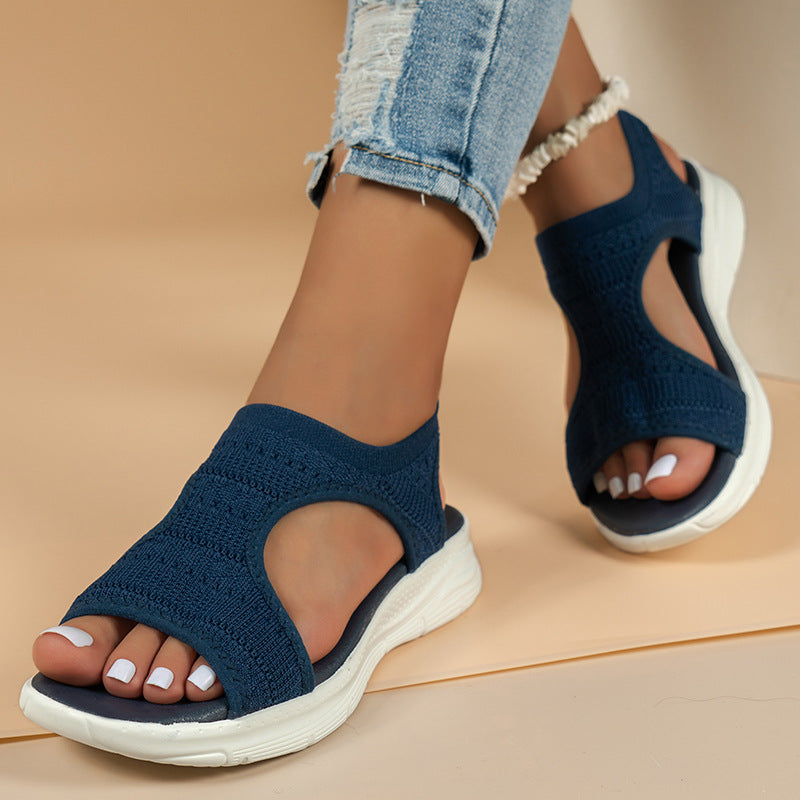 Bekväma, andningsbara platta sandaler